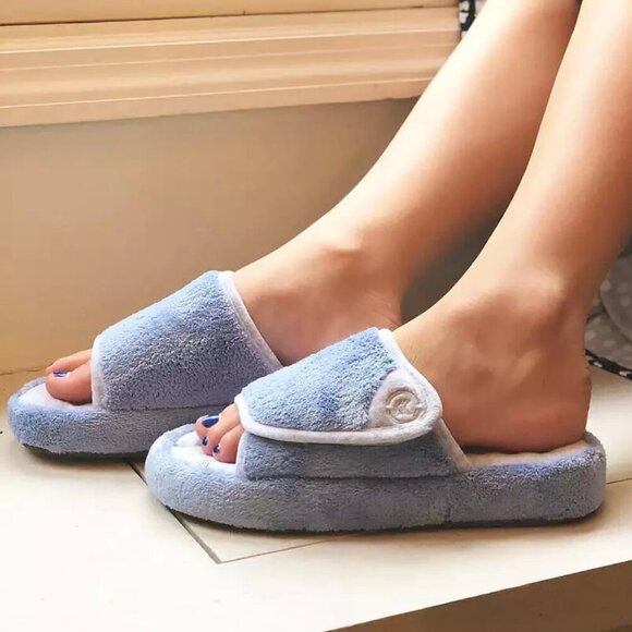 NWT Womens Blue Gray Isotoner Slide Slipper Shoe Size XL 9.5-10. Retail $39 - Picture 1 of 9